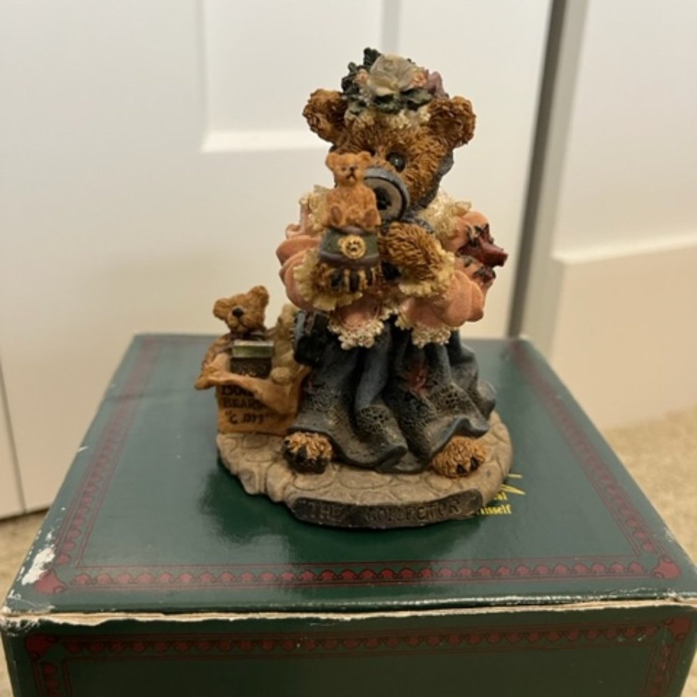Boyds Bears and Friends - The Collector